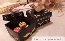 Boîtes avec petits oiseaux sculptés. Boîtes avec petits oiseaux sculptés.