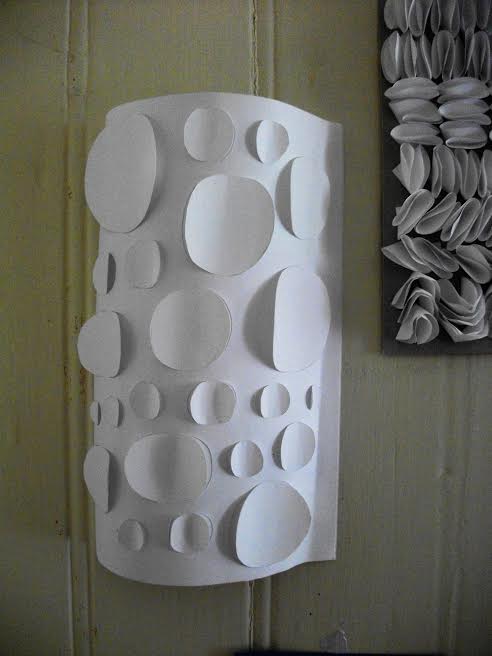 Galerie éphémère dans les locaux et commerces : 15 artistes 'de papier' s'exposent !