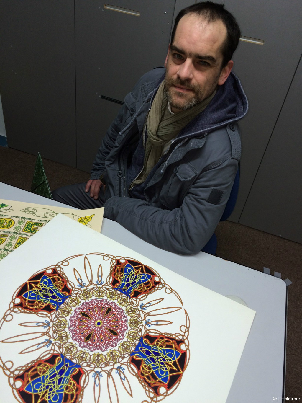 Galerie éphémère dans les locaux et commerces : 15 artistes 'de papier' s'exposent !