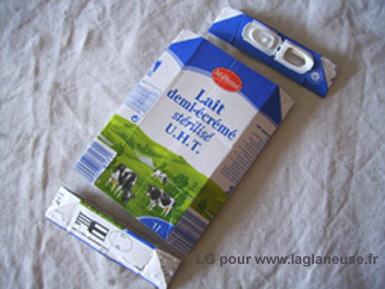 Je fabrique mon porte monnaie avec une brique de lait ! Je fabrique mon porte monnaie avec une brique de lait !