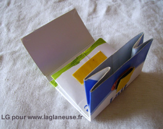 Je fabrique mon porte monnaie avec une brique de lait ! Je fabrique mon porte monnaie avec une brique de lait !