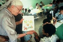 Soeur Emmanuelle et l'association Asmae. Soeur Emmanuelle et l'association Asmae.